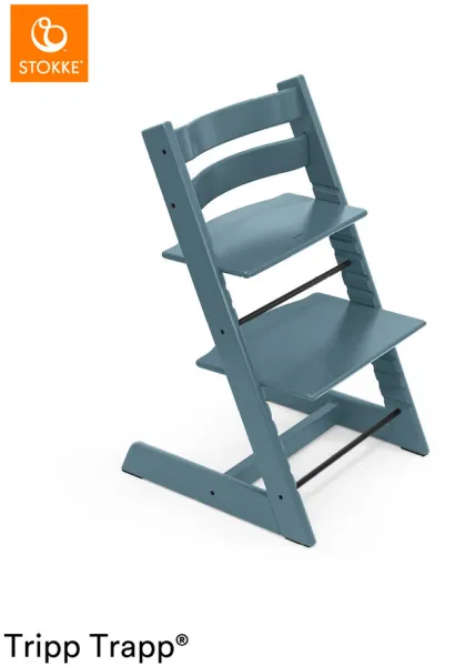 Hög stol i bok - fjordblå