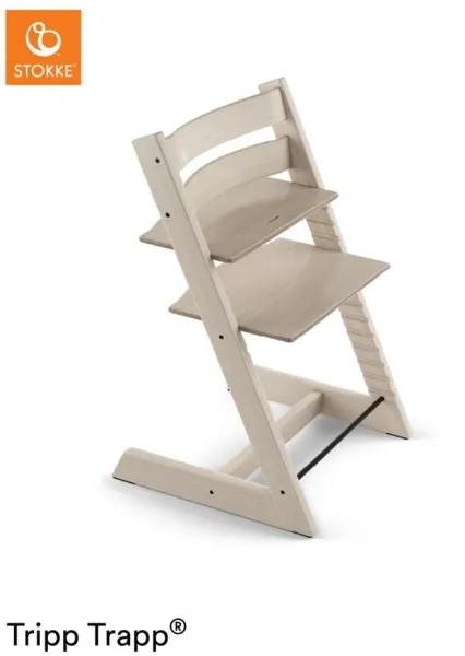 Hög stol i bok - whitewash